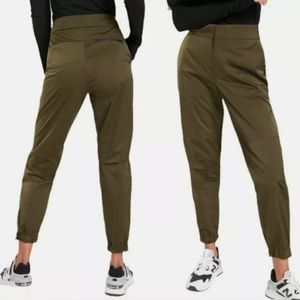 Athleta Radiant Jogger SIZE 10